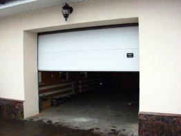 Секционные ворота для гаража